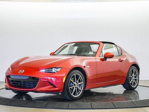 Used 2017 MAZDA MX-5 Miata RF Grand Touring RWD image 31