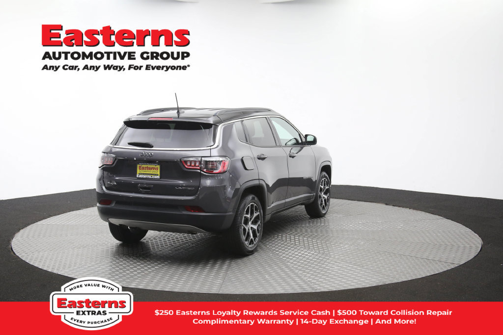 Used 2024 Jeep Compass Limited AWD/4WD image 41
