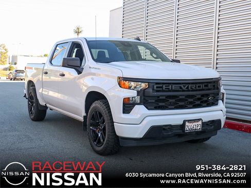 Used 2022 Chevrolet Silverado 1500 Custom image 1