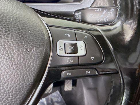 Used 2018 Volkswagen Tiguan SEL Premium image 15