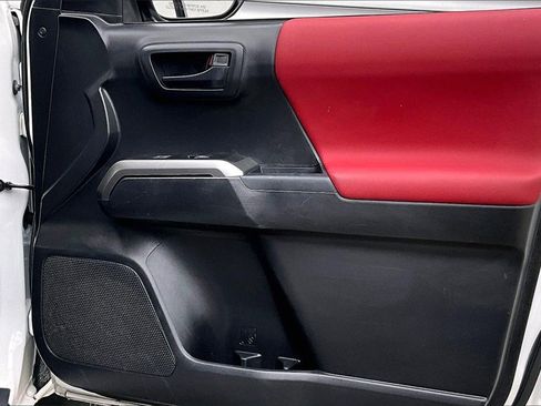 Used 2022 Toyota Tacoma SR5 image 25