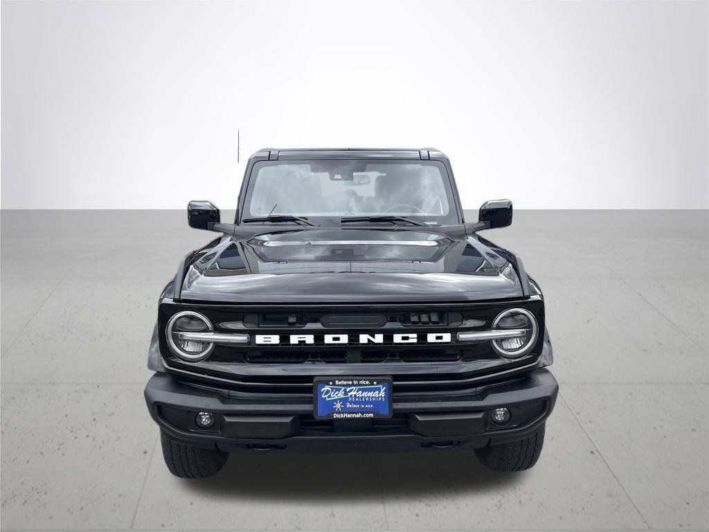 Used 2025 Ford Bronco Outer Banks AWD/4WD image 2