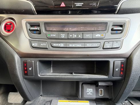 Used 2022 Honda Pilot Special Edition image 10