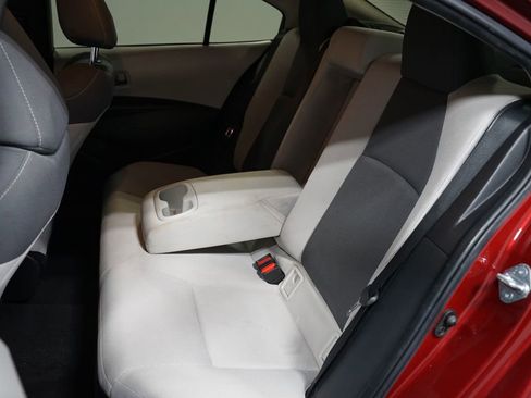 Certified 2022 Toyota Corolla LE image 28