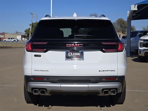 Used 2025 GMC Acadia Elevation image 6