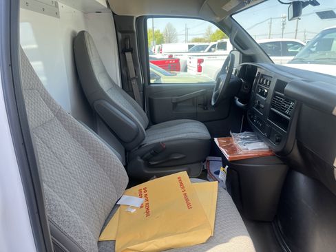 New 2024 Chevrolet Express 3500 w/ Power Convenience Package RWD image 19