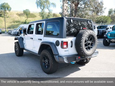 Used 2024 Jeep Wrangler Unlimited AWD/4WD image 3