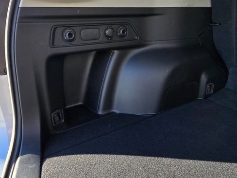 Used 2023 Subaru Forester Premium image 24