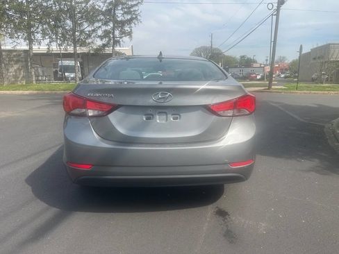 Used 2014 Hyundai Elantra SE image 6