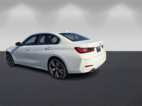 Certified 2024 BMW 330i Sedan w/ Convenience Package image 5