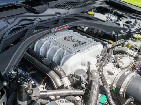 Used 2022 Ford Mustang Shelby GT500 w/ Technology Package image 18