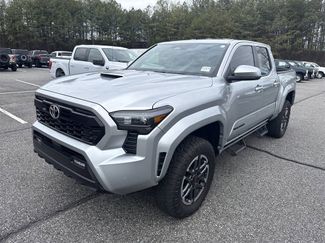 Used 2024 Toyota Tacoma TRD Sport video 3