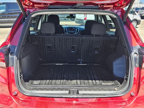 Used 2024 Chevrolet Equinox LT w/ LPO, Floor Liner Package image 28