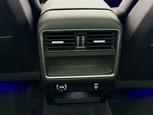 Certified 2023 Porsche Cayenne AWD/4WD image 27