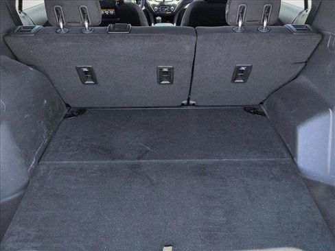 Used 2019 Chevrolet Equinox LT FWD image 10