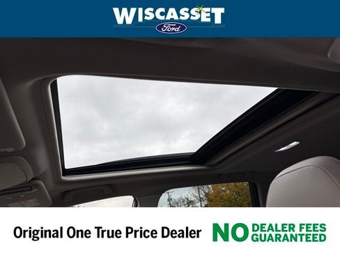 Used 2022 Subaru Forester Limited image 8