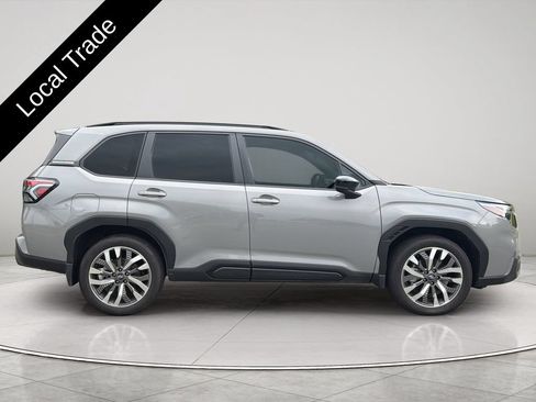 Used 2025 Subaru Forester Touring w/ Popular Package - Touring AWD/4WD image 6