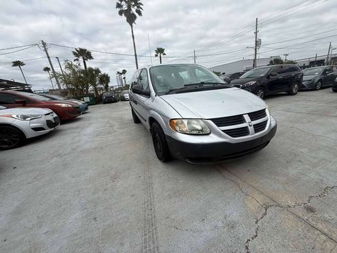 Used 2005 Dodge Caravan SE w/ Popular Equipment Group FWD image 7