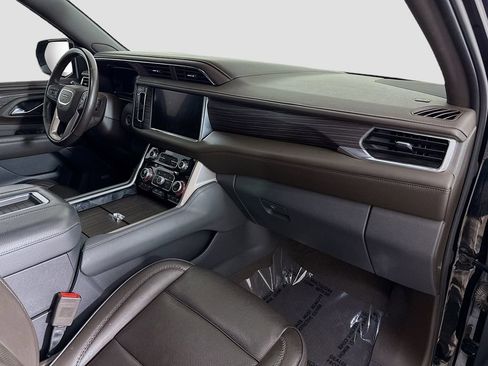 Used 2022 GMC Yukon Denali image 30