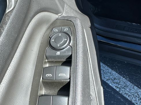 Used 2024 Chevrolet Equinox LT FWD image 14