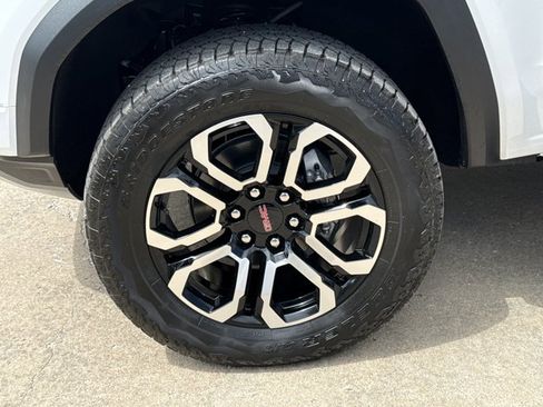 New 2026 GMC Canyon AT4 w/ Technology Plus Package AWD/4WD image 14