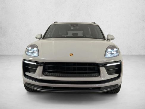 Certified 2022 Porsche Macan AWD/4WD image 6