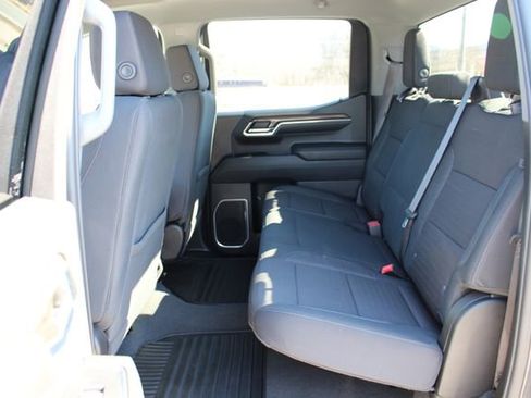 Used 2024 Chevrolet Silverado 1500 LT image 10