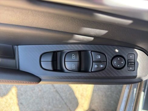New 2026 Nissan Altima 2.5 SR FWD image 11