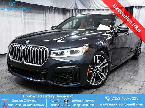 Used 2022 BMW 750i xDrive w/ Executive Package AWD/4WD image 1