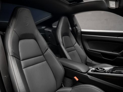 Used 2025 Porsche 911 Carrera image 51