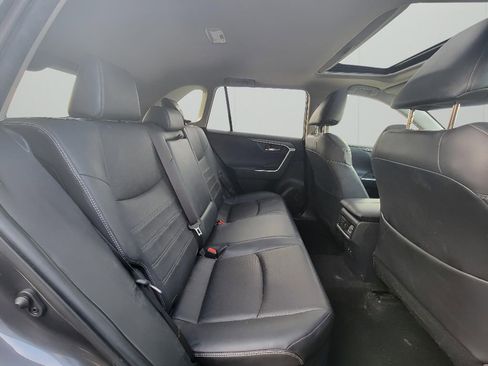 Used 2020 Toyota RAV4 Limited image 28