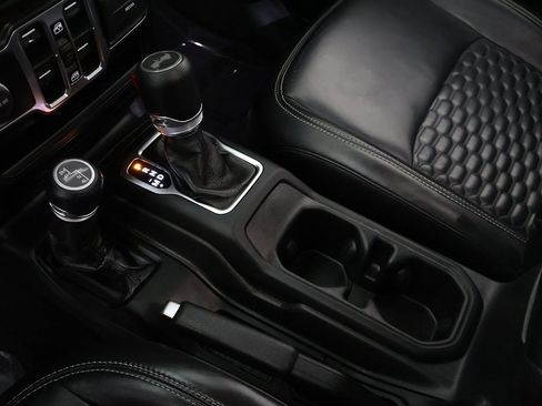 Used 2022 Jeep Wrangler Unlimited Sport image 50