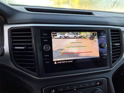 Certified 2021 Volkswagen Atlas SE image 22