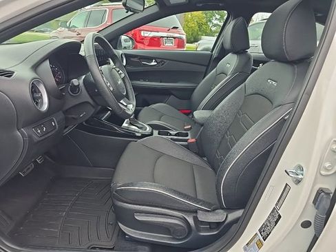 Used 2024 Kia Forte GT-Line w/ GT-Line Premium Package image 15
