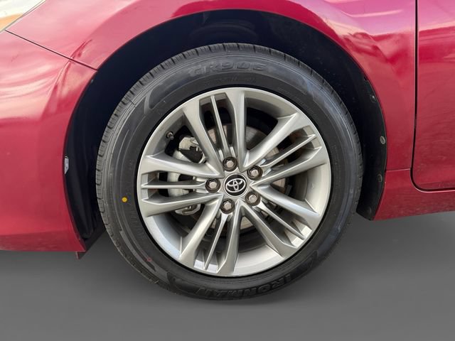 Used 2015 Toyota Camry SE FWD image 12