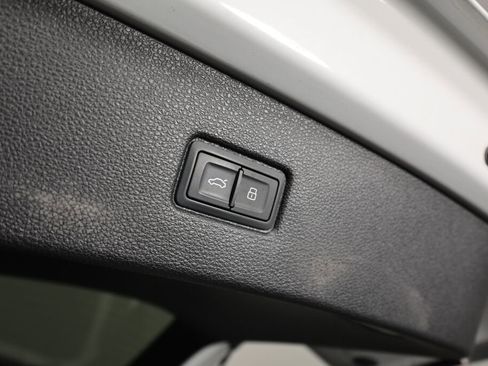 Used 2018 Audi Q7 3.0T Prestige w/ Prestige Package image 20