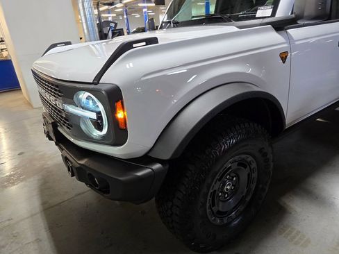 Used 2022 Ford Bronco Outer Banks image 18