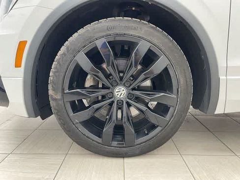 Used 2021 Volkswagen Tiguan SE R-Line w/ 3rd Row Seat Package AWD/4WD image 3