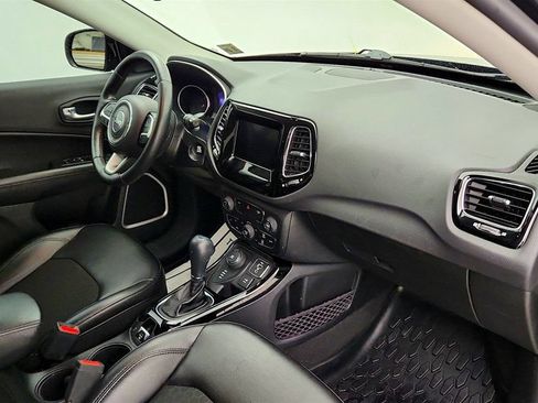 Used 2021 Jeep Compass Latitude AWD/4WD image 23