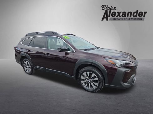 Used 2025 Subaru Outback Limited image 1