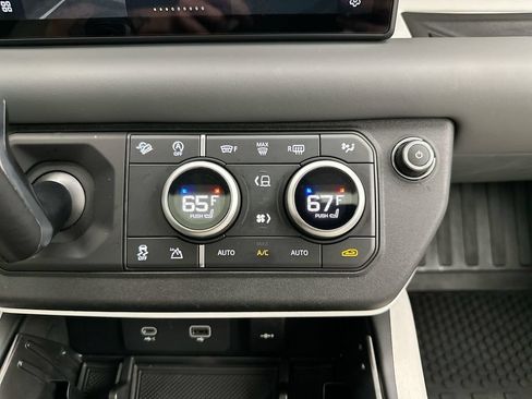 Certified 2024 Land Rover Defender 110 S AWD/4WD image 25