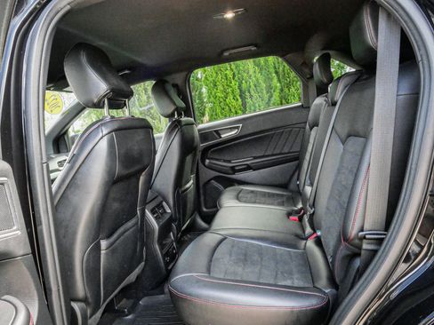 Used 2022 Ford Edge ST-Line AWD/4WD image 29