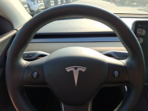 Used 2021 Tesla Model Y Long Range AWD/4WD image 19