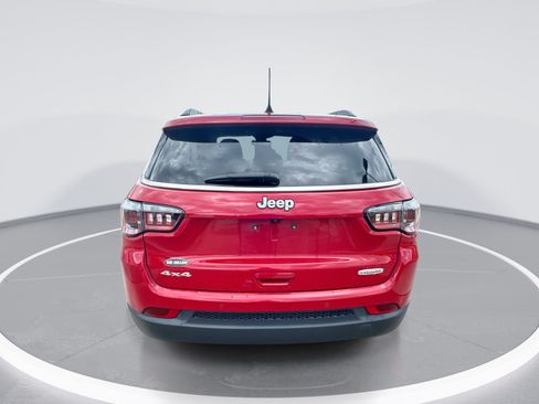 Used 2021 Jeep Compass Latitude w/ Driver Assistance Group AWD/4WD image 7