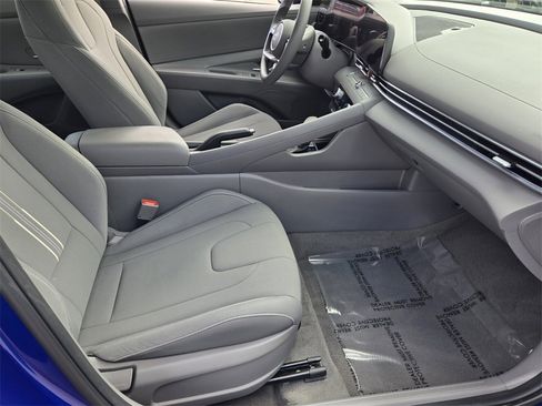 Certified 2024 Hyundai Elantra SEL image 16