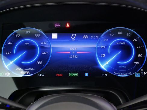 Used 2023 Mercedes-Benz EQS 580 4MATIC Sedan image 42