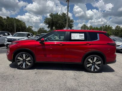 New 2025 Mitsubishi Outlander SE