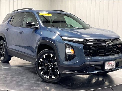 Used 2025 Chevrolet Equinox RS w/ Convenience Package III AWD/4WD image 3