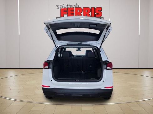 Used 2023 Chevrolet Equinox LS w/ LS Convenience Package image 5