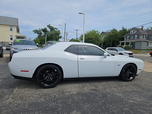 Used 2017 Dodge Challenger R/T w/ Blacktop Package RWD image 8